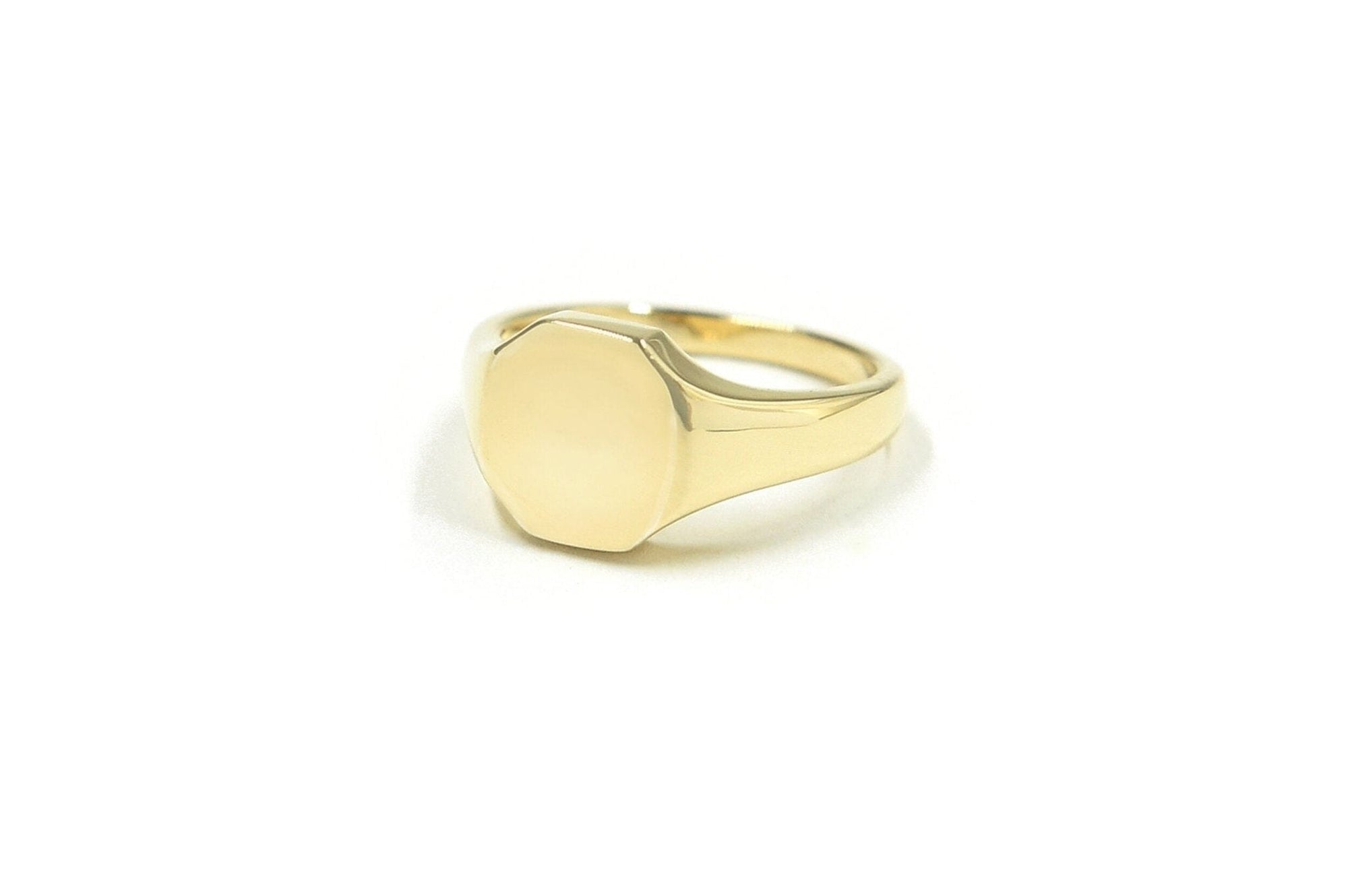 Custom Initial Signet Rings BONDEYE JEWELRY ® Yellow Gold 3