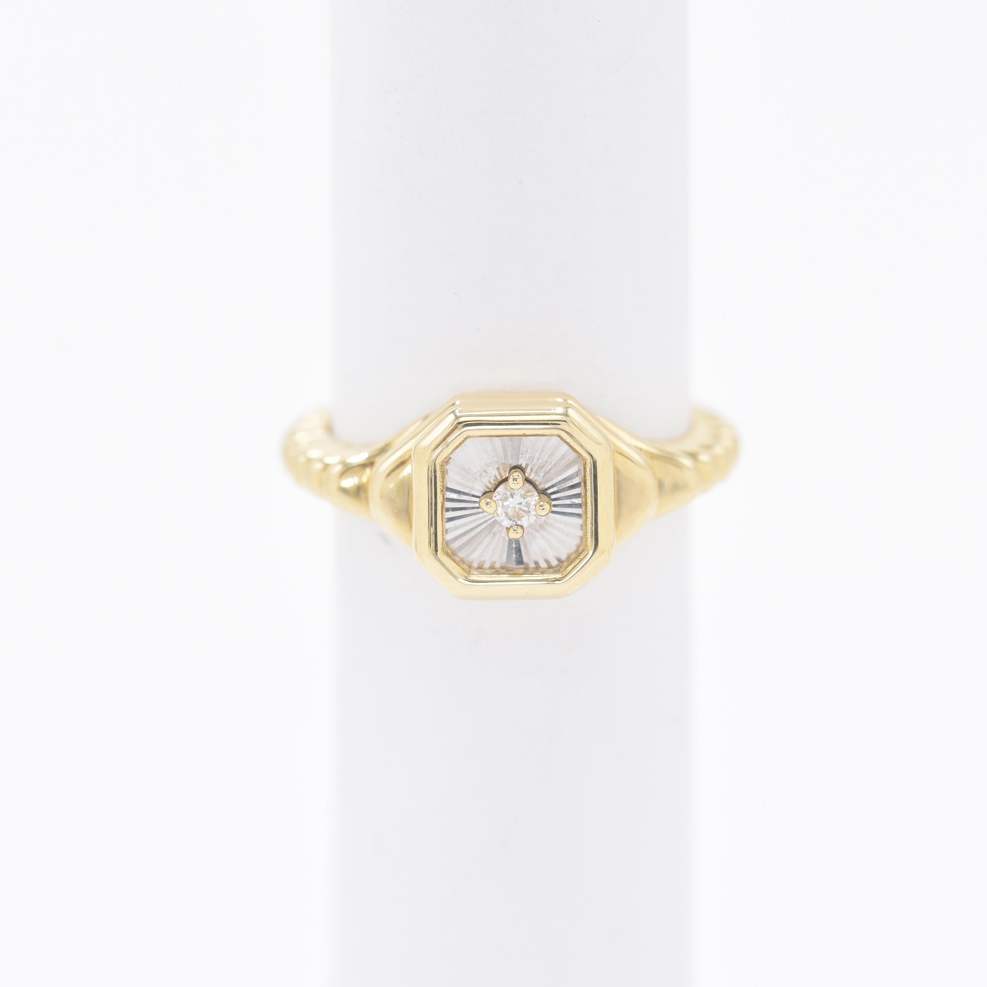 Asscher Signet Ring - BONDEYE JEWELRY ®