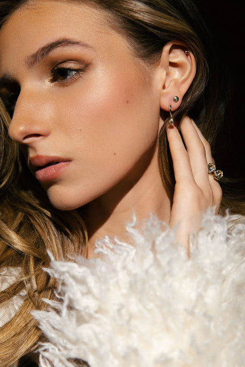 Single Lucy Emerald Hoop