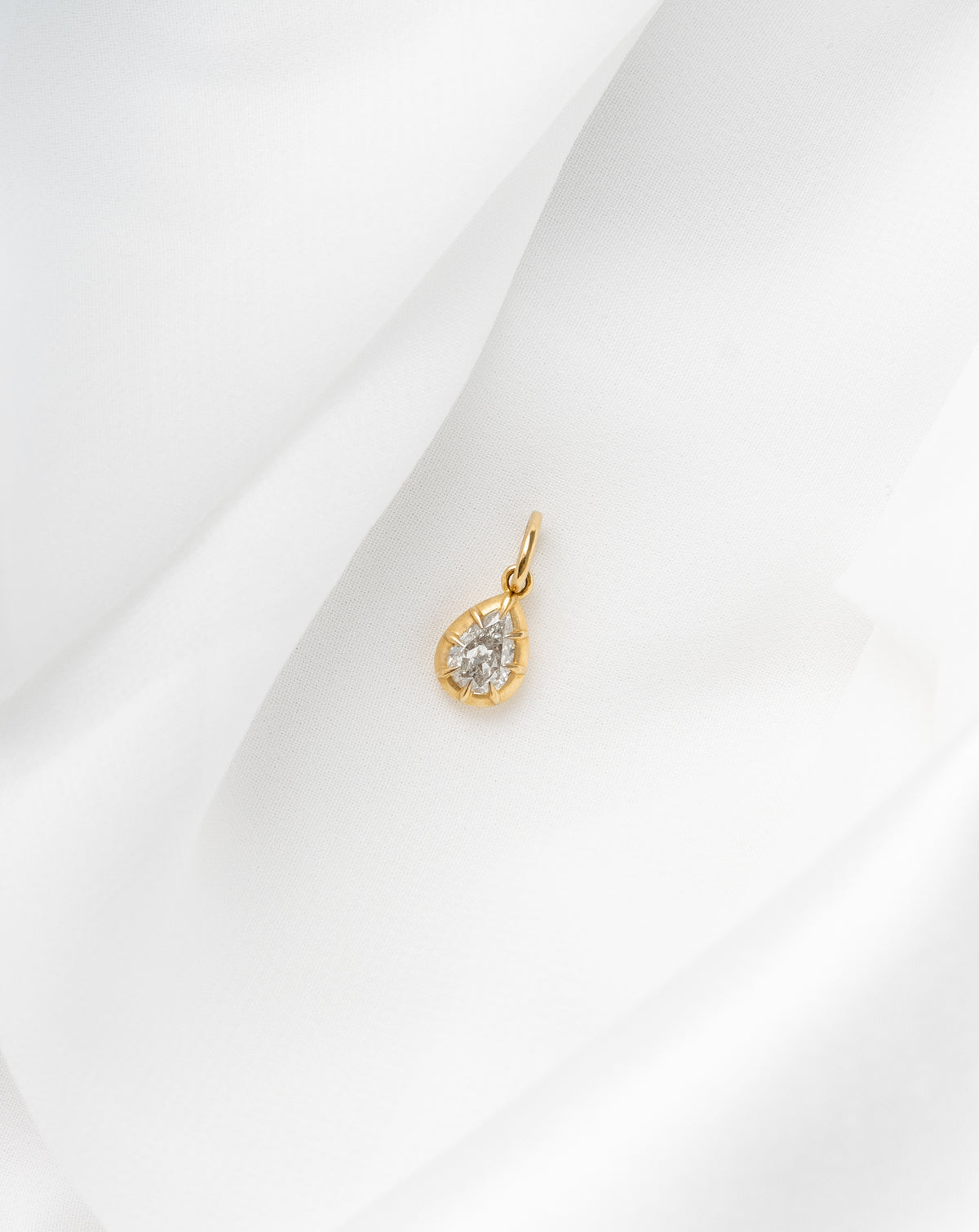 The Dewdrop Diamond Pendant - BONDEYE JEWELRY ®