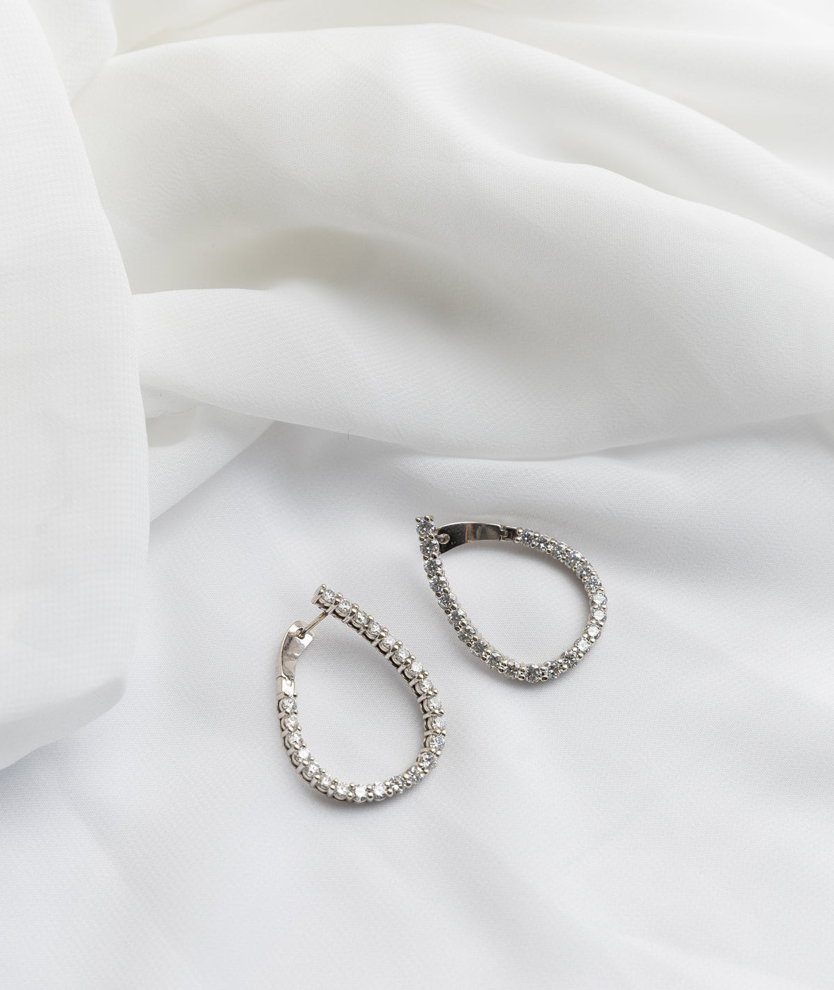 The Eclipse Diamond Hoops - BONDEYE JEWELRY ®