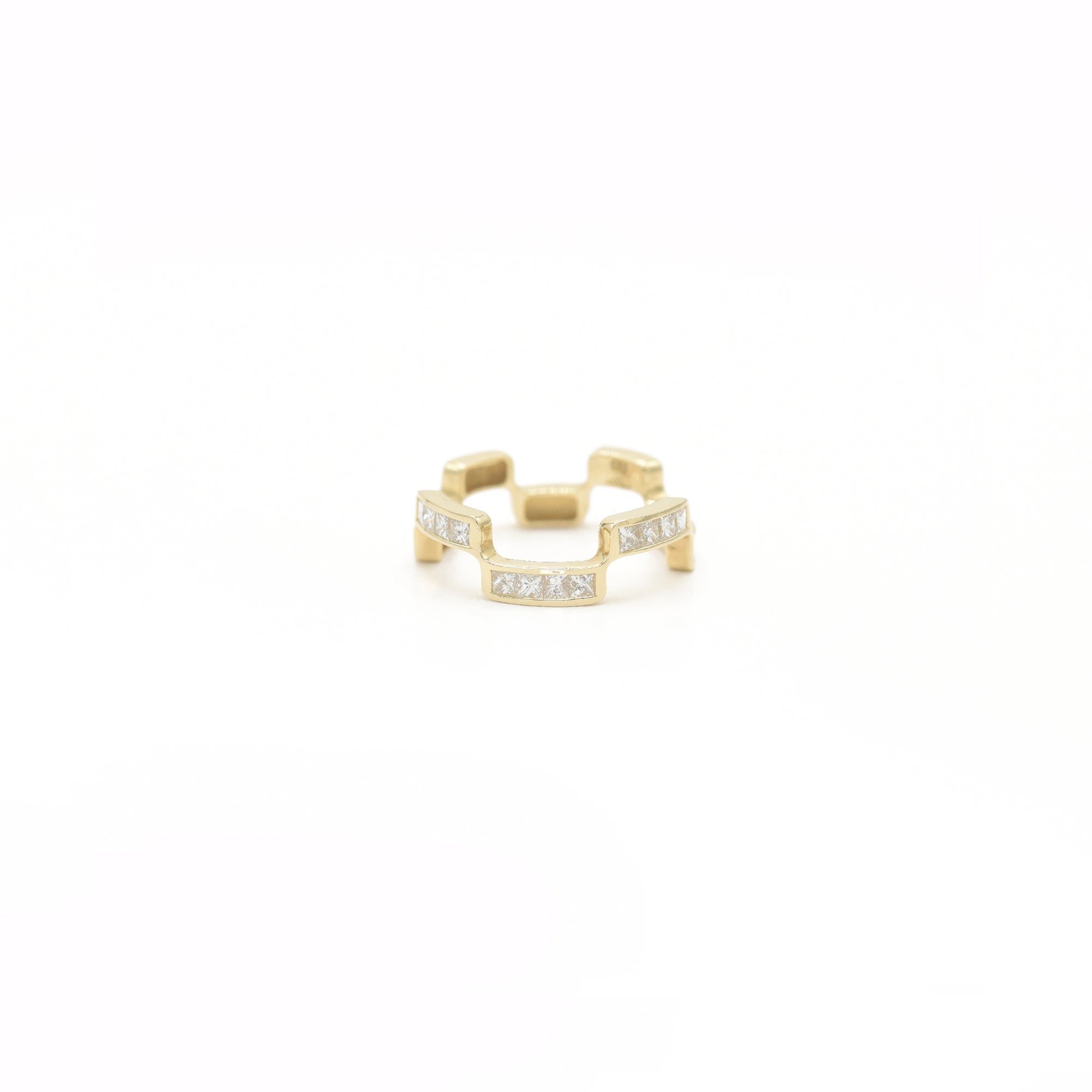 Hand in Hand Ring Gold ring with embedded diamonds Bondeye Jewelry