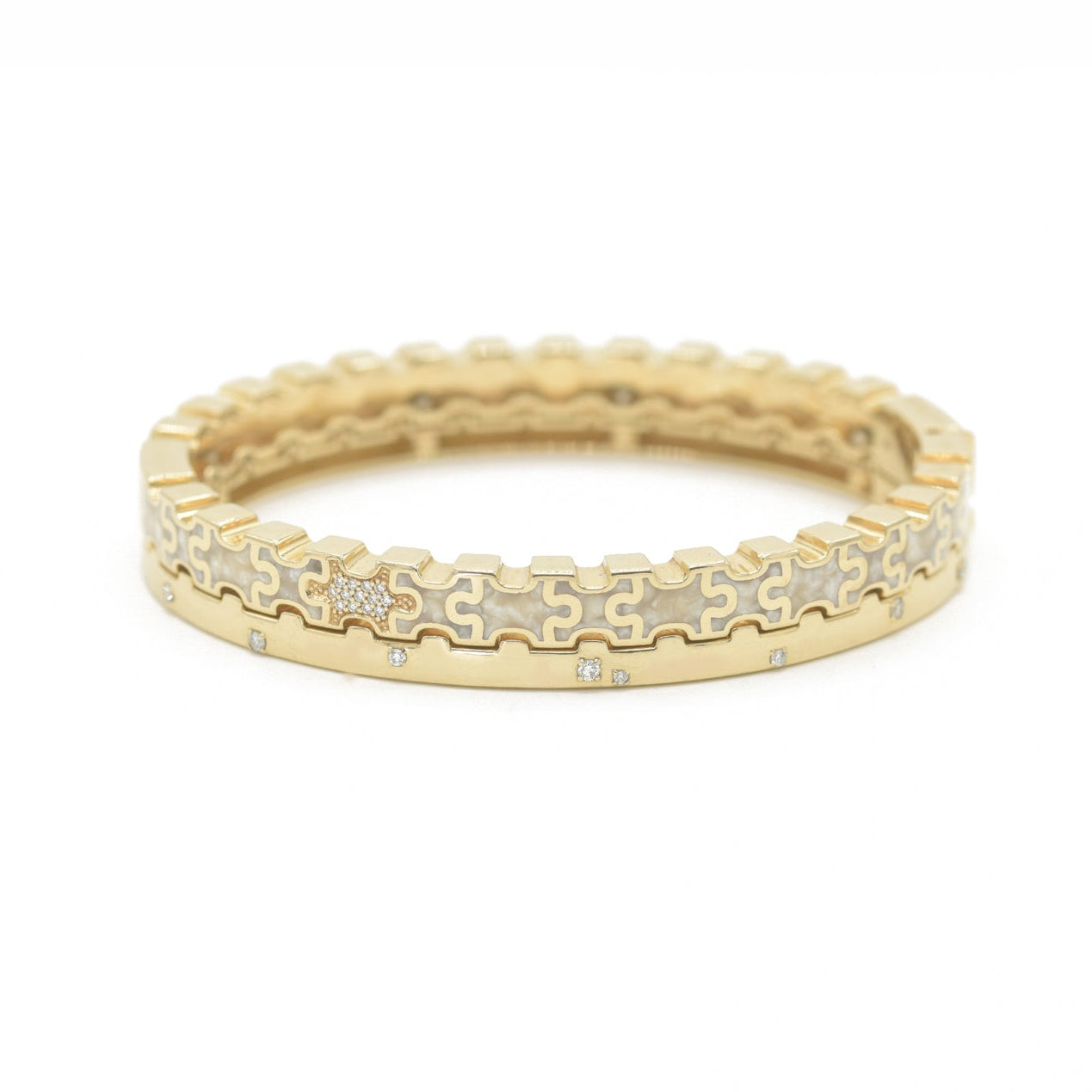 Linked in Love Pearl Bracelet Gold bracelet with intricate design Bondeye Jewelry