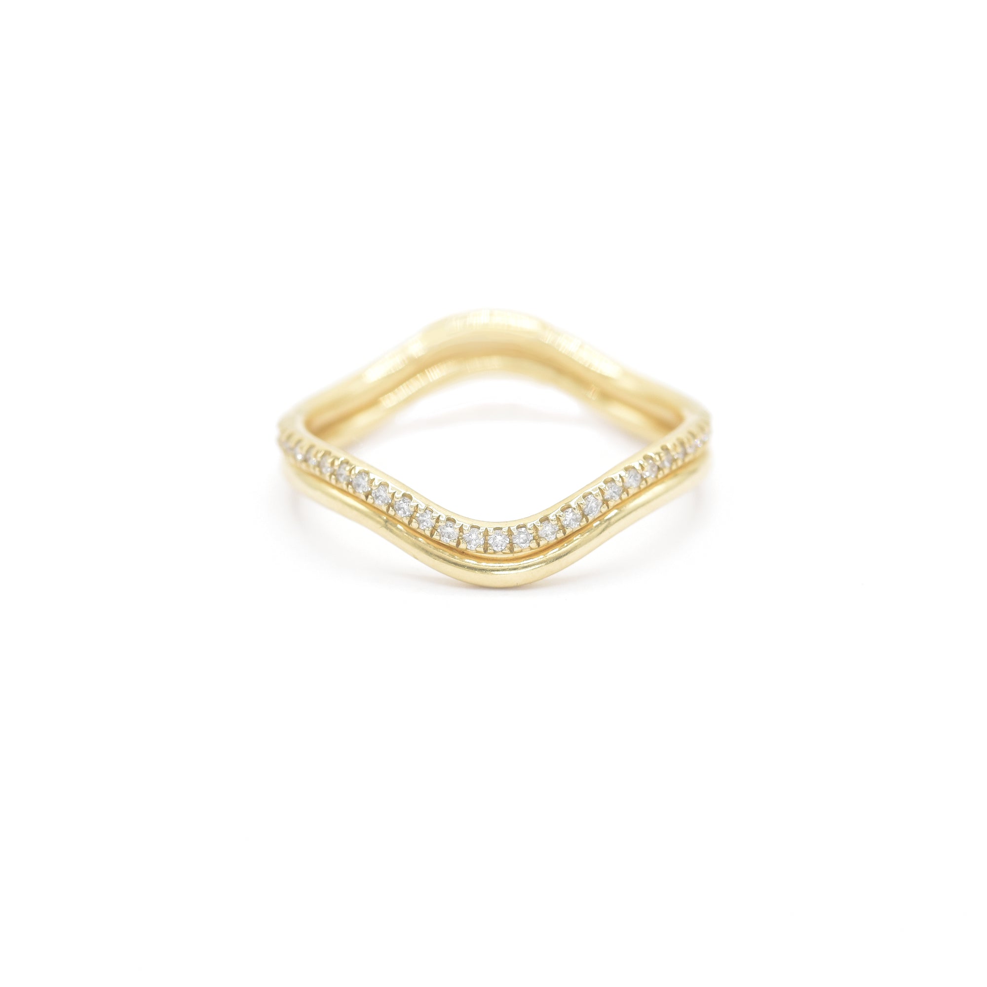 White Diamond Wave Ring - BONDEYE JEWELRY ®