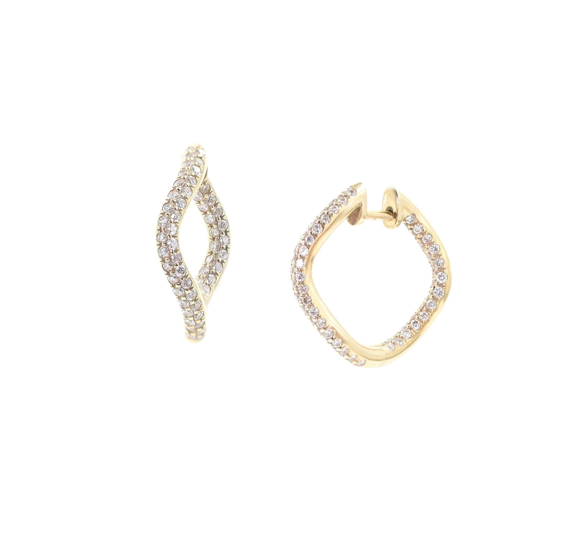 Double Diamond Pavé Wave Hoop Earrings BONDEYE JEWELRY ® Yellow Gold 